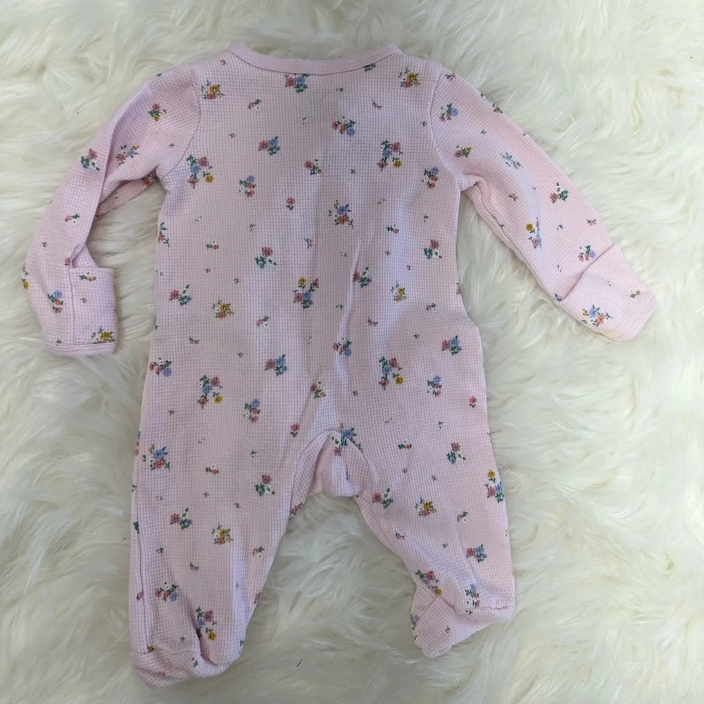 5/$30 Carter’s Newborn Zip Footies Baby Girl​